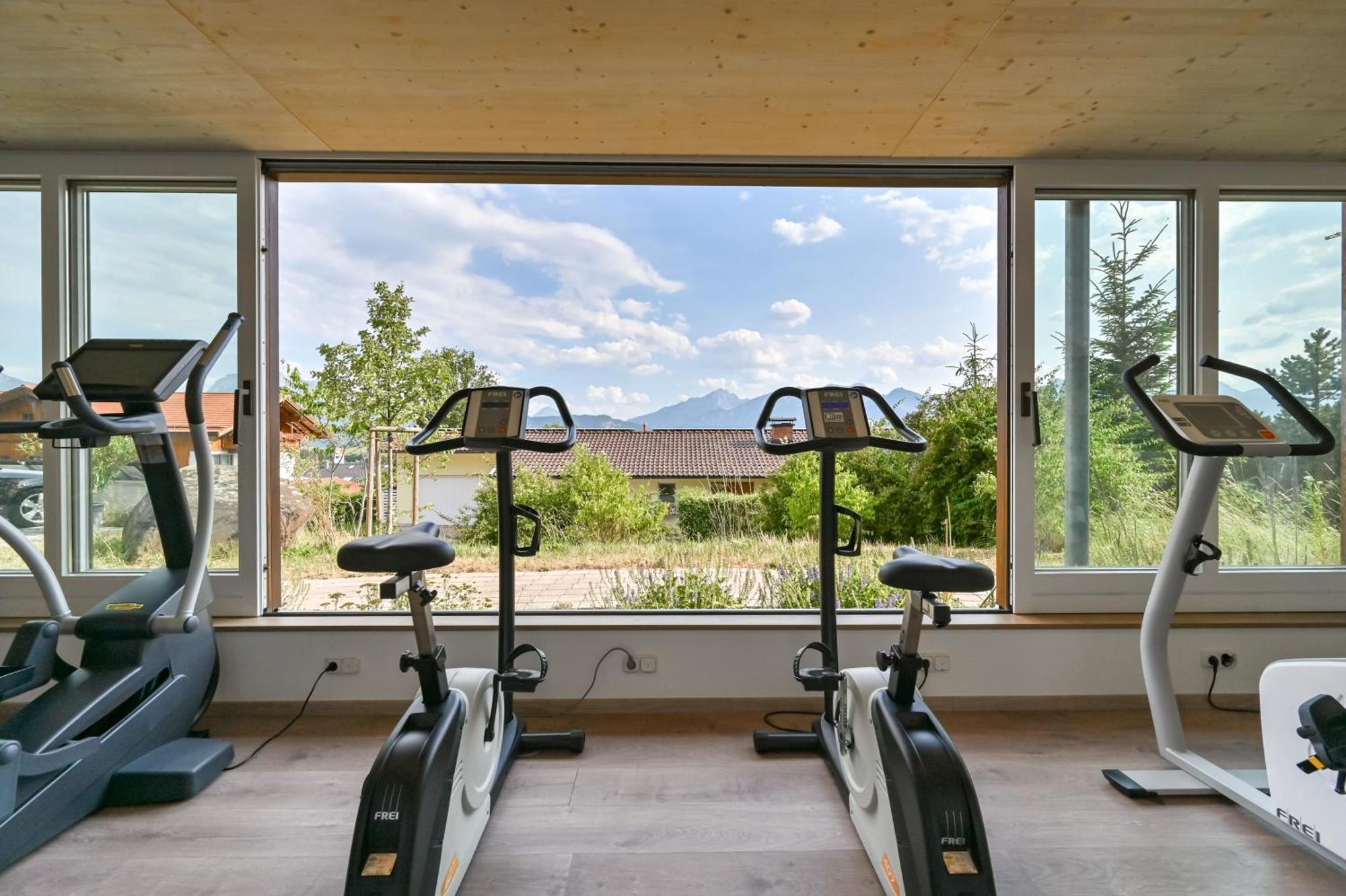 Bio- und Wellnesshotel Eggensberger Füssen Exterior foto